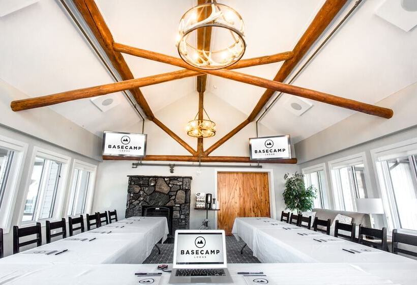 Szálloda Basecamp Lodge Canmore