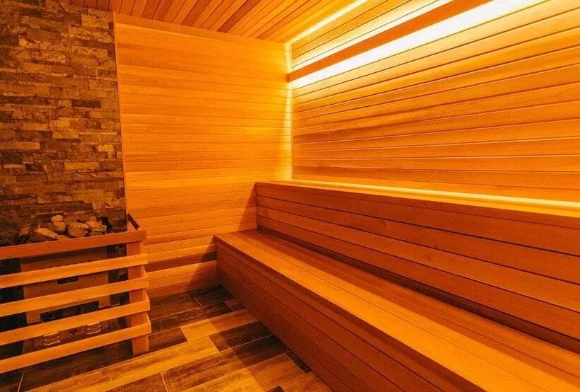 ホテル Basecamp Lodge Canmore