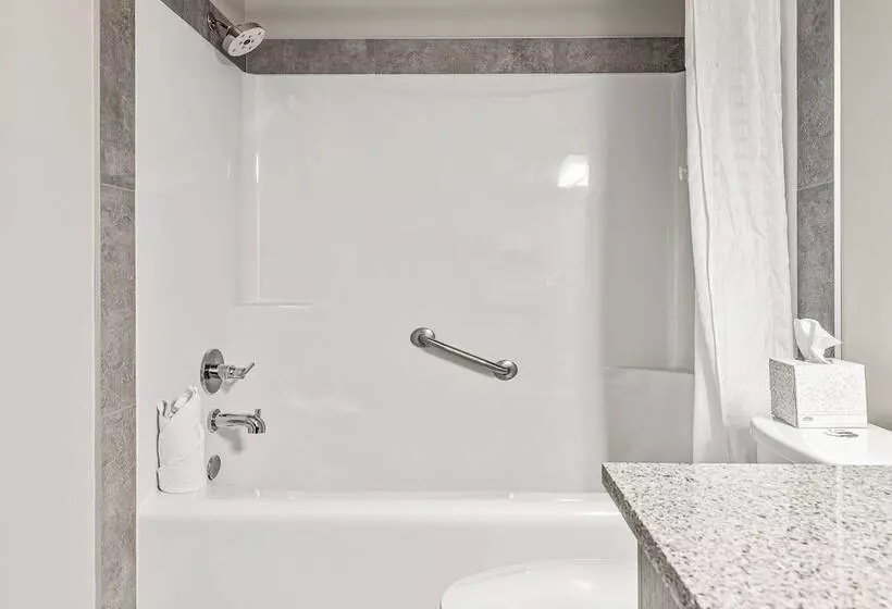 ホテル Basecamp Lodge Canmore