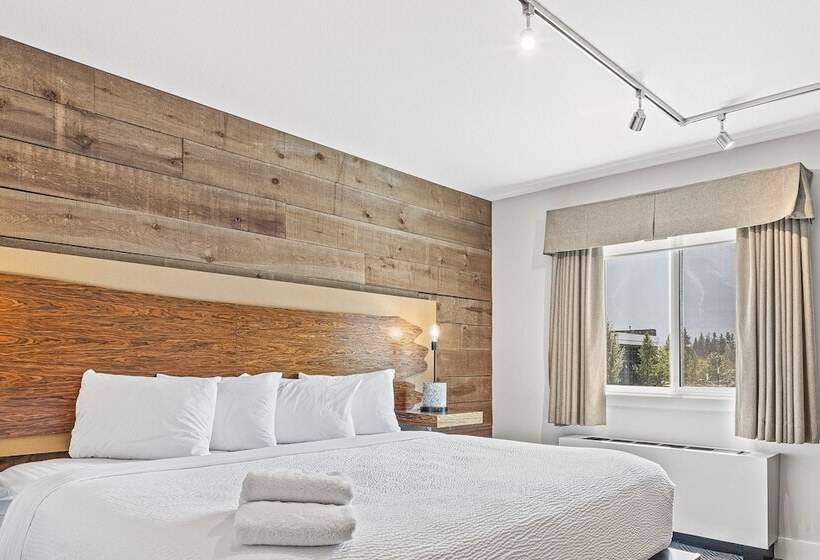 فندق Basecamp Lodge Canmore