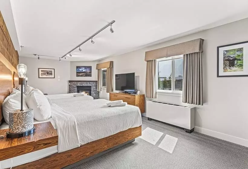 ホテル Basecamp Lodge Canmore