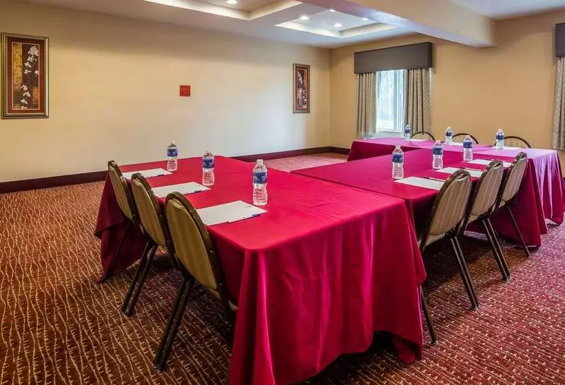 هتل Best Western Providenceseekonk Inn