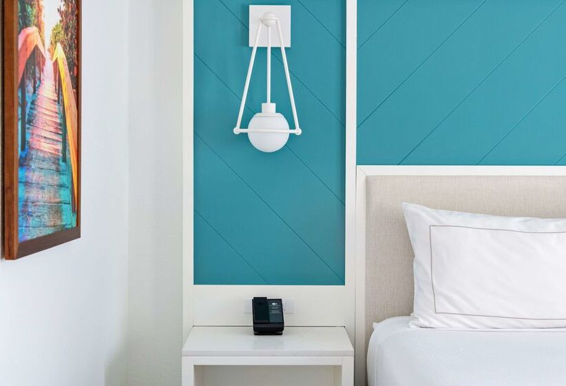 בית מלון כפרי Doubletree Suites By Hilton Naples