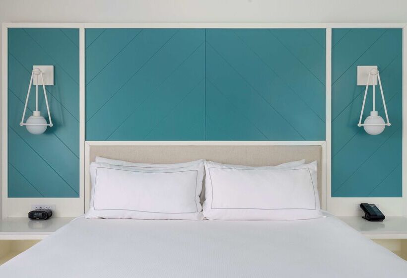 בית מלון כפרי Doubletree Suites By Hilton Naples