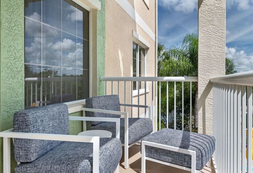 בית מלון כפרי Doubletree Suites By Hilton Naples