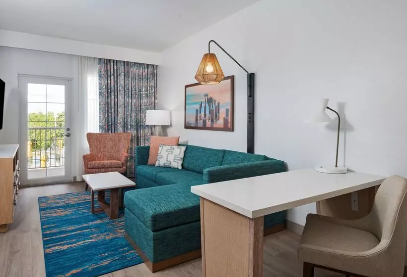 هتل Doubletree Suites By Hilton Naples