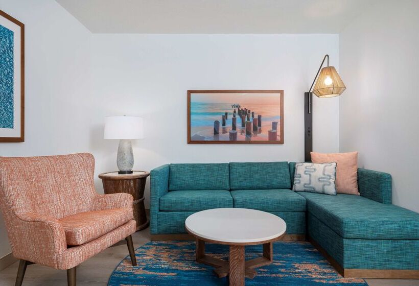 בית מלון כפרי Doubletree Suites By Hilton Naples