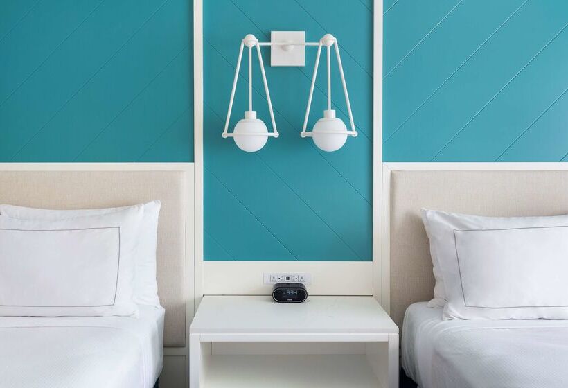 בית מלון כפרי Doubletree Suites By Hilton Naples