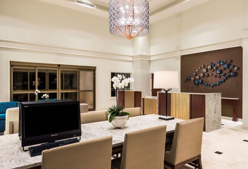 בית מלון כפרי Doubletree Suites By Hilton Naples