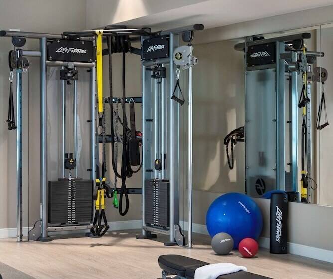 בית מלון כפרי Doubletree Suites By Hilton Naples