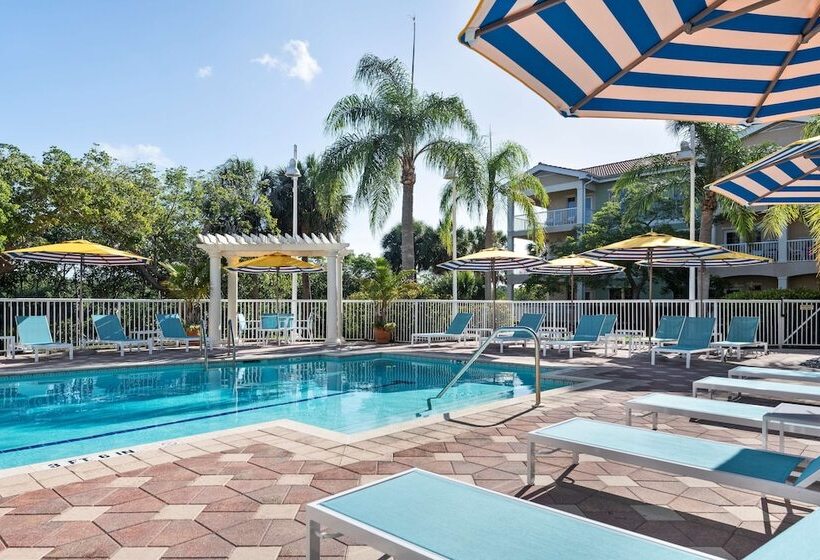 בית מלון כפרי Doubletree Suites By Hilton Naples