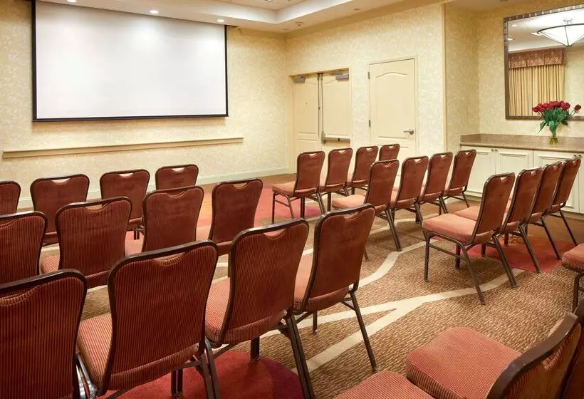 בית מלון כפרי Hilton Garden Inn Savannah Midtown