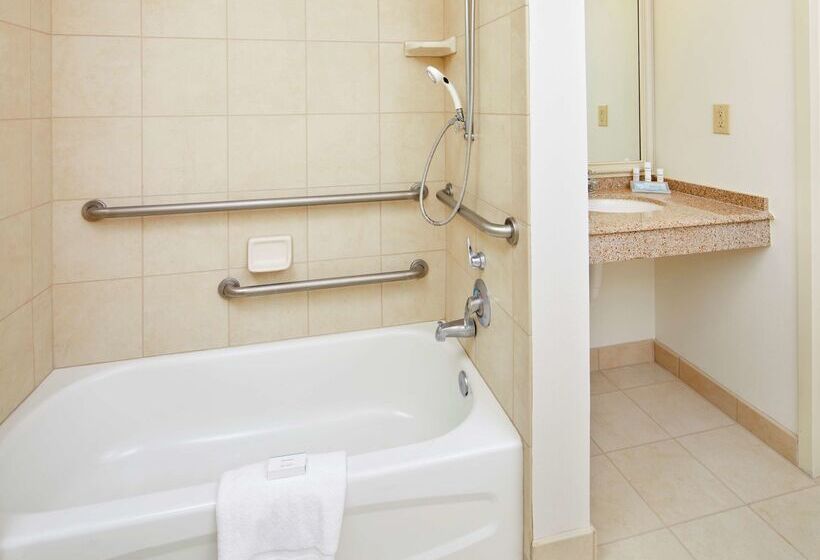 فندق Hilton Garden Inn Savannah Midtown