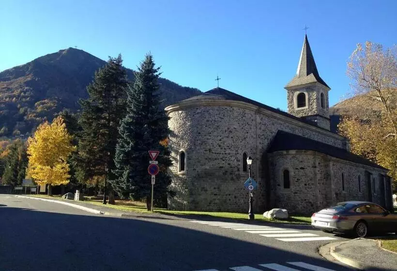 בית מלון כפרי Hôtel Les Arches