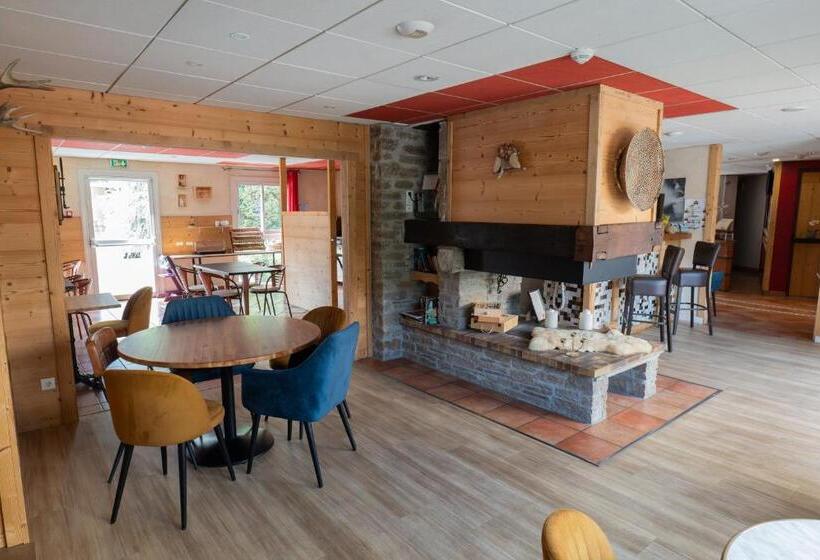 Отель Hôtel Les Arches