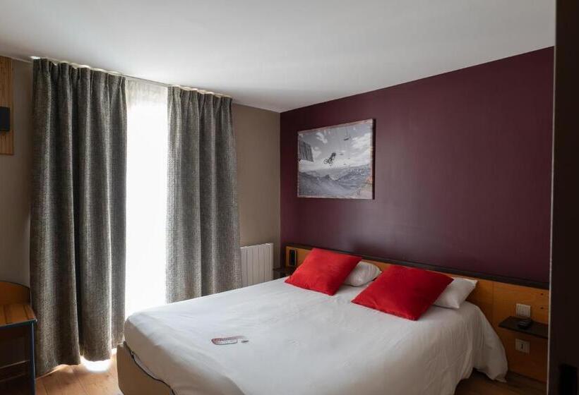 Отель Hôtel Les Arches