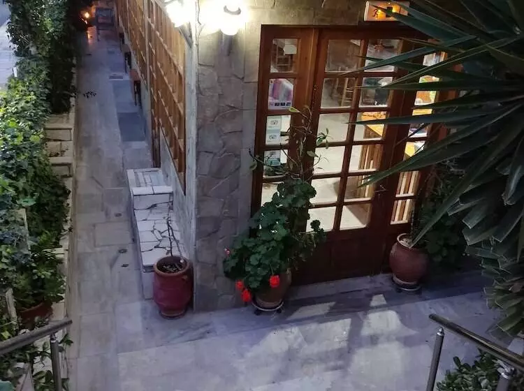 Отель Kissandros