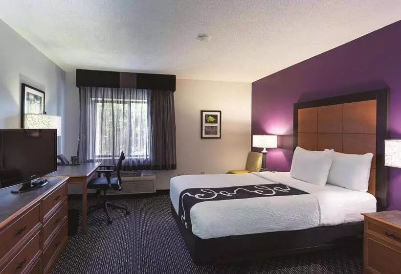 هتل La Quinta By Wyndham Baton Rouge Siegen Lane