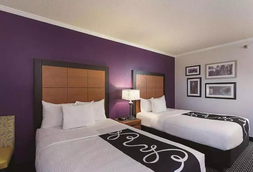 هتل La Quinta By Wyndham Baton Rouge Siegen Lane