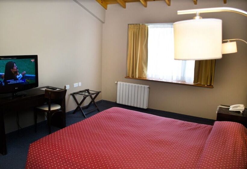 هتل Marcopolo Suites Calafate