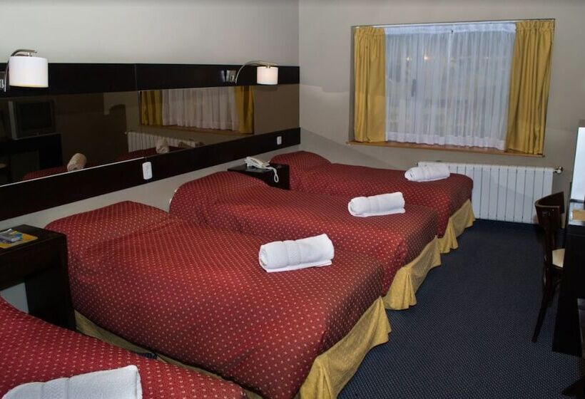 هتل Marcopolo Suites Calafate
