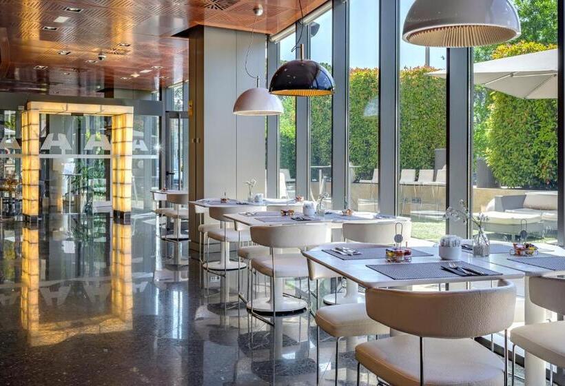 هتل Maydrit Airport