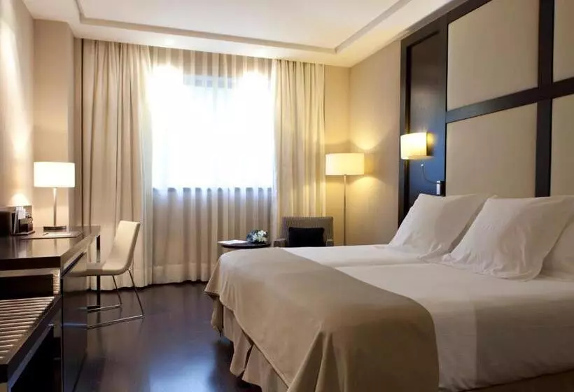 Hotel Maydrit Airport