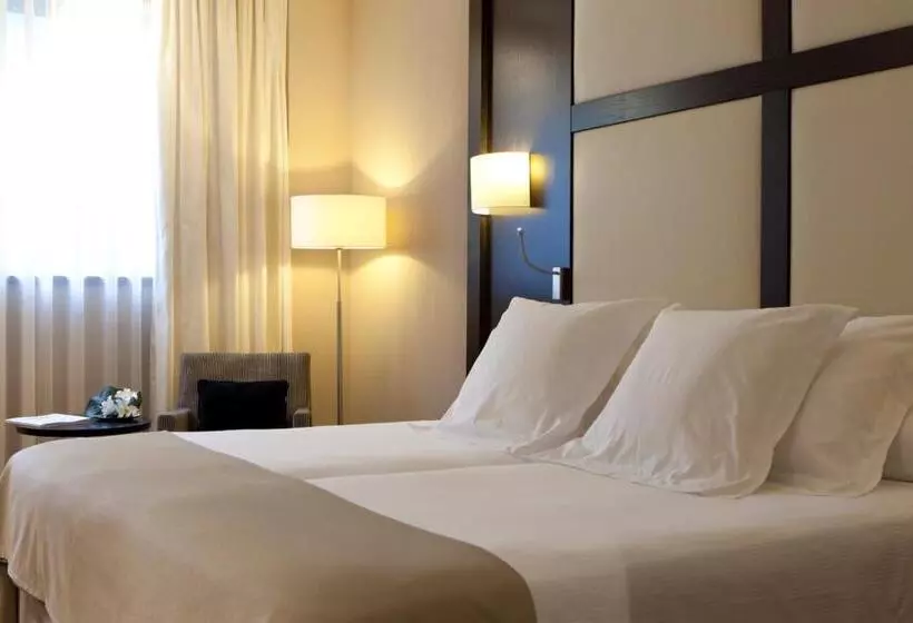 Hotel Maydrit Airport