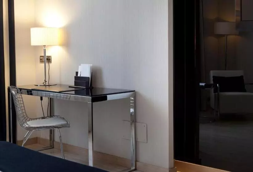 Hotel Maydrit Airport