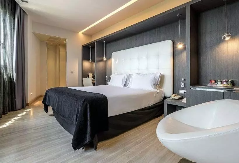 Hotel Maydrit Airport