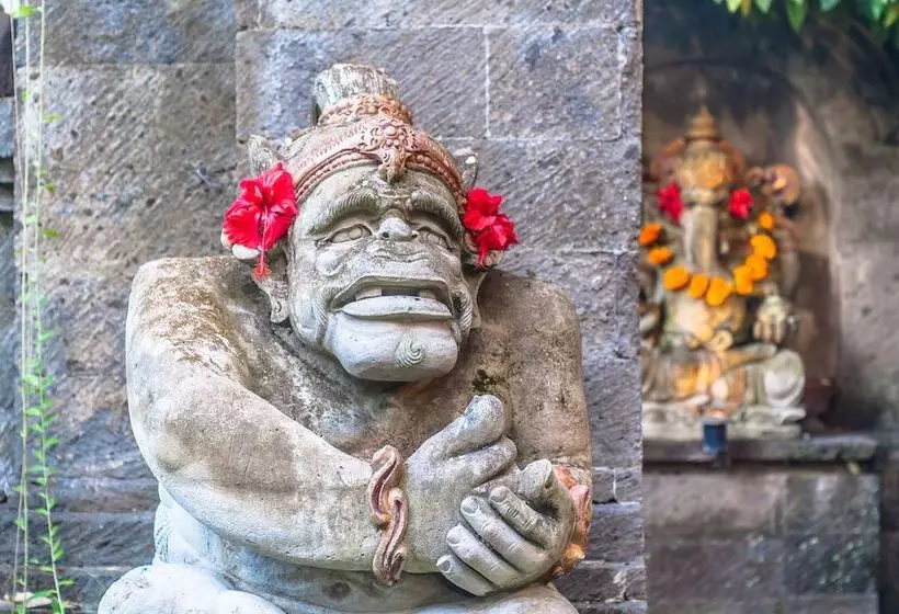 酒店 Sahadewa Resort & Spa