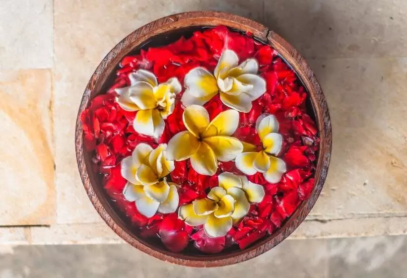 酒店 Sahadewa Resort & Spa