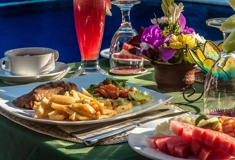 酒店 Sahadewa Resort & Spa