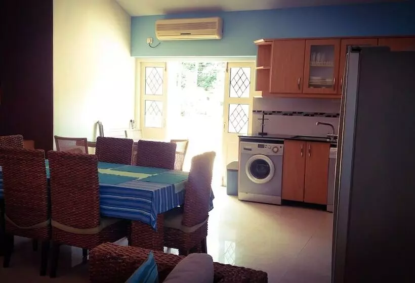 Hotel Surya Sangolda