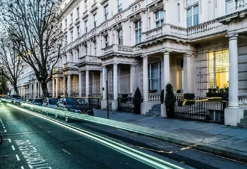 Hyde Park Executive Apartments