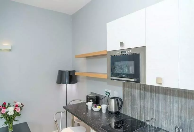 Hyde Park Executive Apartments