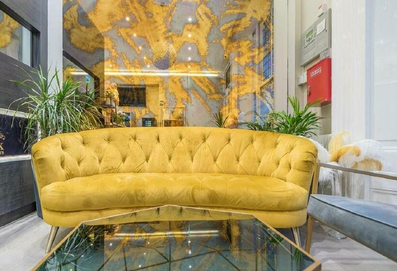 Hyde Park Executive Apartments