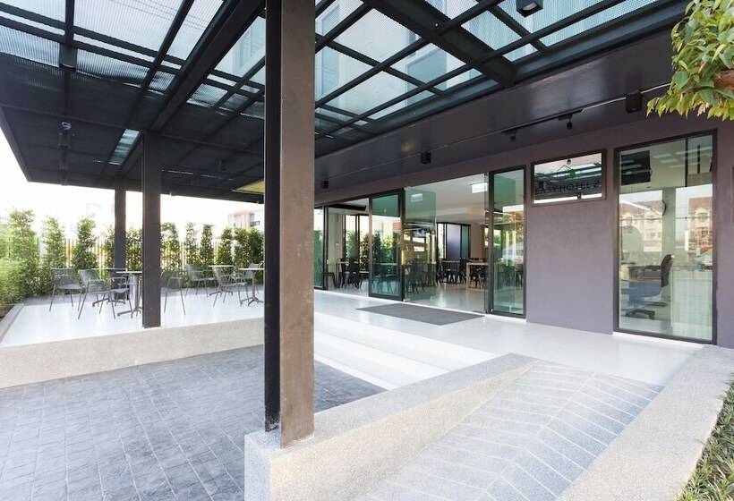 Otel อีซี่โฮเทล 2