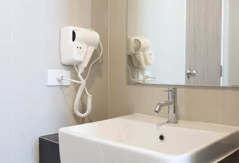 Otel อีซี่โฮเทล 2