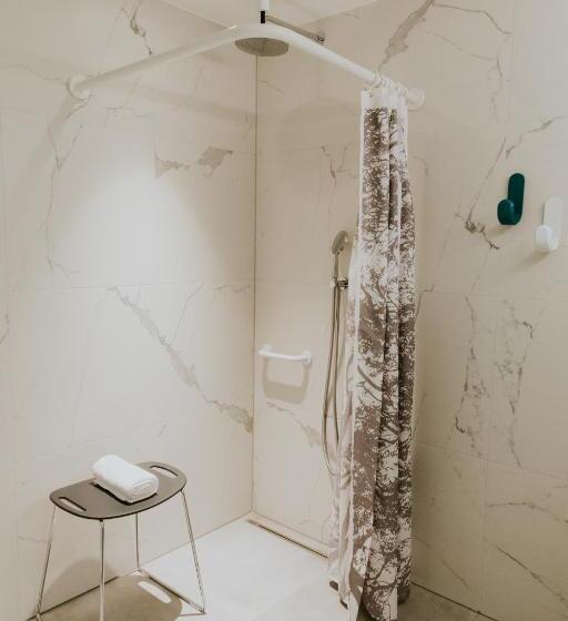 בית מלון כפרי Jerom