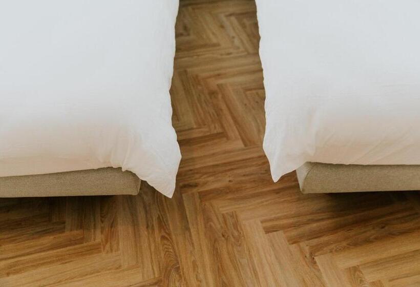 בית מלון כפרי Jerom