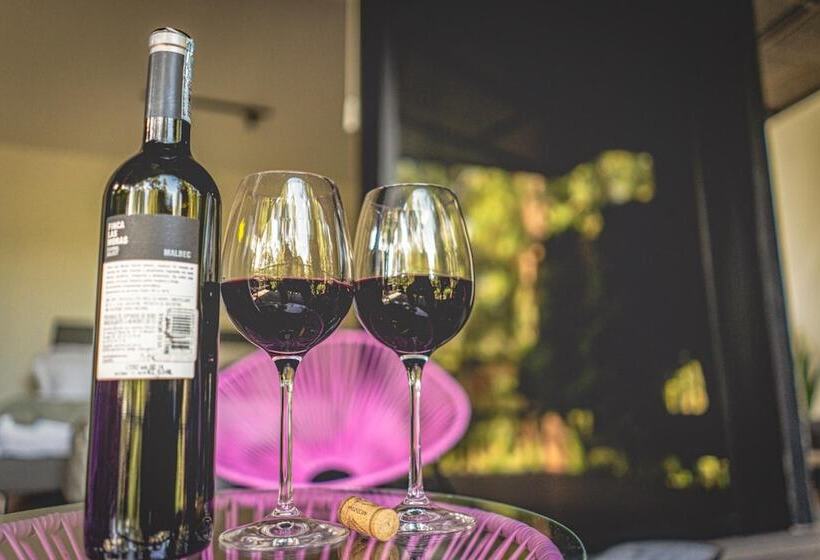 هتل Mumu Guatapé