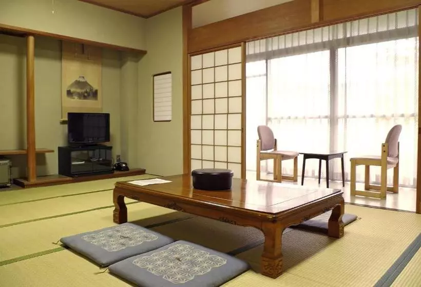 旅館 Yashiro Kaikan