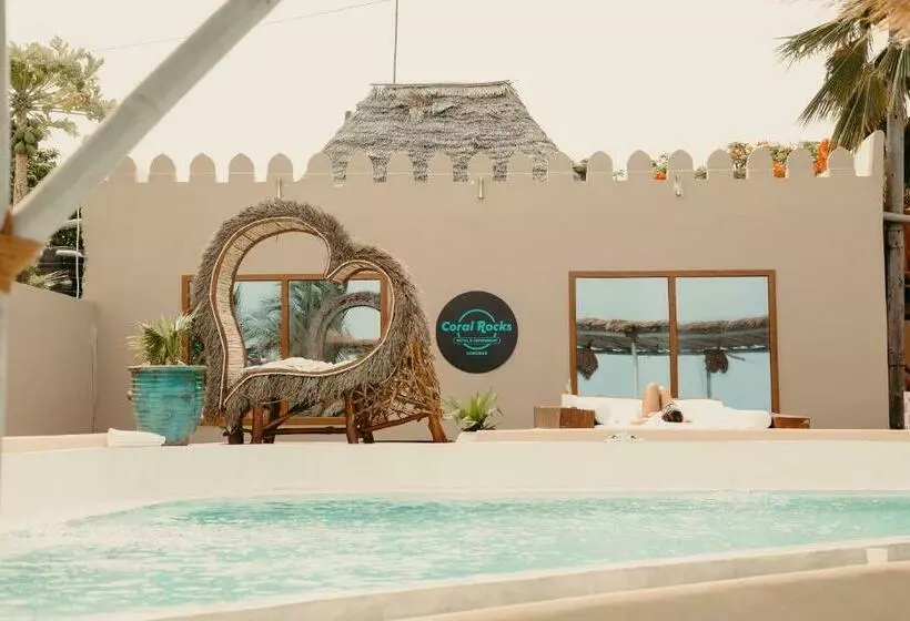 Coral Rocks Hotel & Restaurant