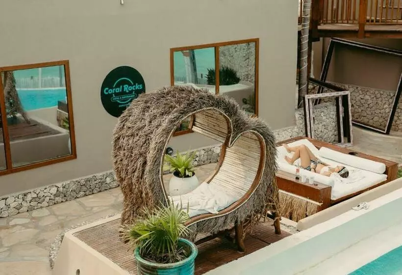 Coral Rocks Hotel & Restaurant