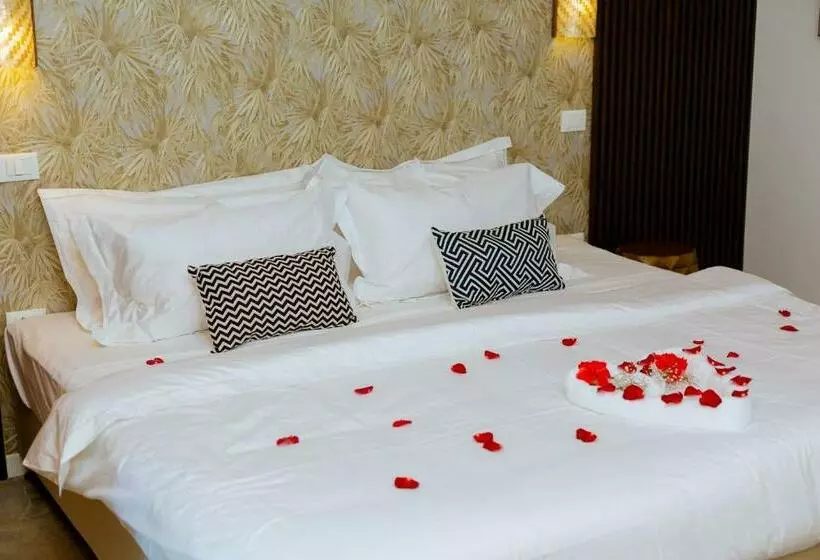 Coral Rocks Hotel & Restaurant