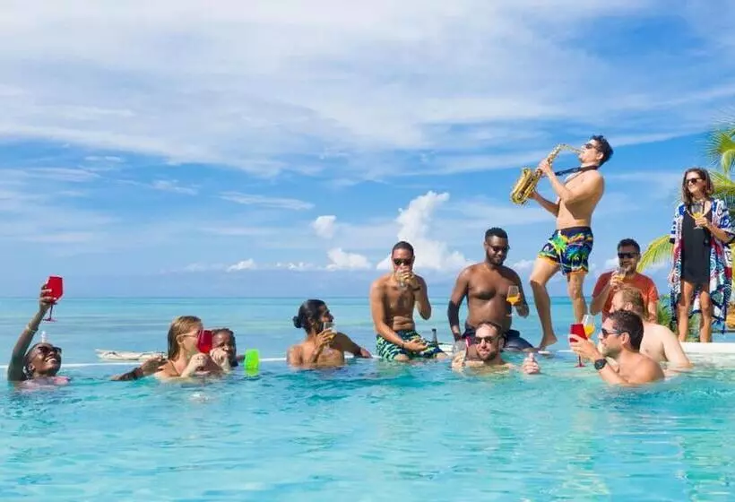 Coral Rocks Hotel & Restaurant