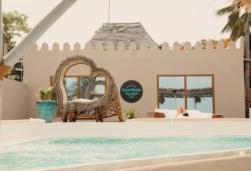 Coral Rocks Hotel & Restaurant