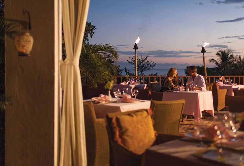 هتل Couples Swept Away - Adults Only