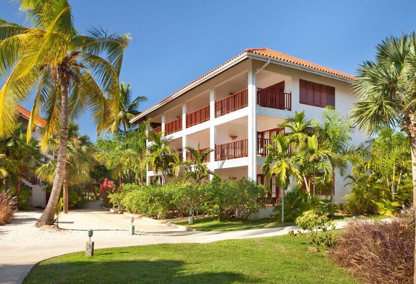 هتل Couples Swept Away - Adults Only